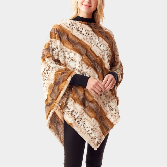 iFashionBox Accessories - Beige Faux Fur Poncho Leopard Print Sweater Animal Fashion Statement Accessory